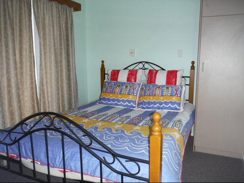 Anchors Away - Accommodation Burleigh 2