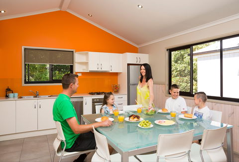 Burleigh Beach Tourist Park - Accommodation Burleigh 0