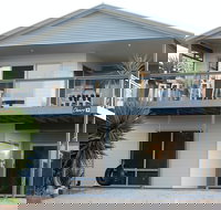 Cheers - Accommodation Burleigh