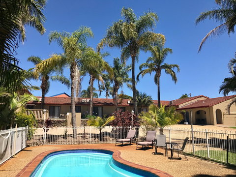 Costa Rica Motel - Accommodation Burleigh 0