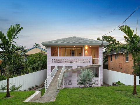 Sunset Beach - Surfside - Accommodation Burleigh 1