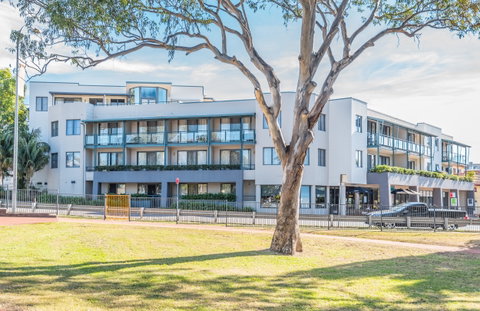 The Brighton Apartments - Accommodation Burleigh 0