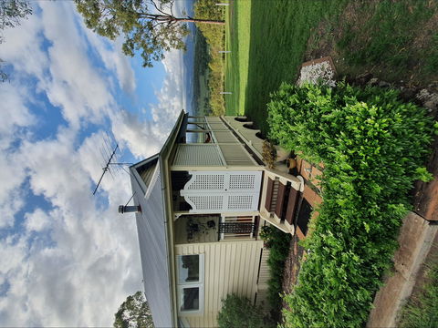 Vanbery Cottage Host Farm - Accommodation Burleigh 1