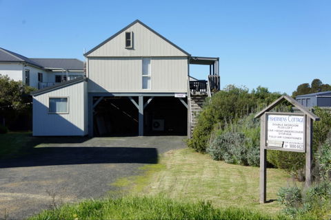 Angler's Arms And Fisherman's Cottage - Accommodation Burleigh 0