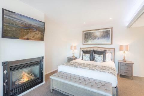 Eagle View Escape - Accommodation Burleigh 1