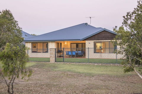 Fairway View - Accommodation Burleigh 0