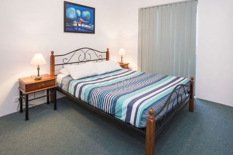 Fairway View - Accommodation Burleigh 2
