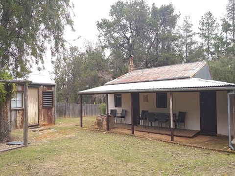 Hill End Pines Cottage - Accommodation Burleigh 1