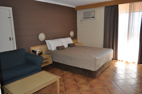 Hospitality Port Hedland - Accommodation Burleigh 1
