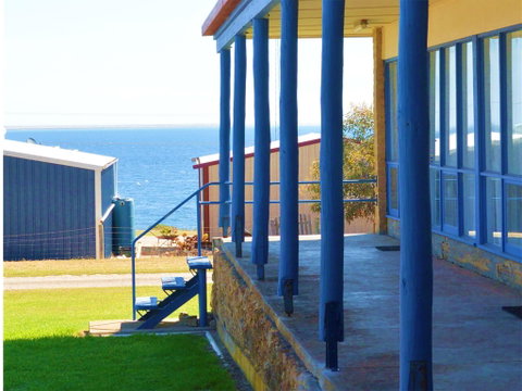 Island View Holiday Apartments - Accommodation Burleigh 0