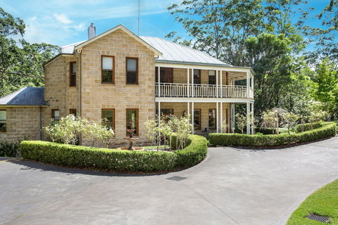 Le Chateau - Accommodation Burleigh 1