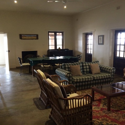 Little Paddock Homestead - Accommodation Burleigh 1