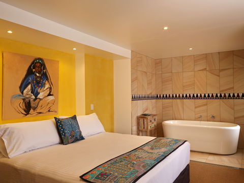 Panoramia Villas - Accommodation Burleigh 1