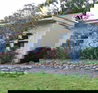 Stone Walls - Accommodation Burleigh