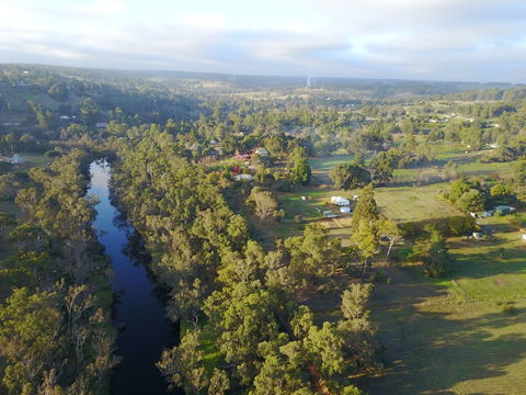 Sunnyhurst Chalets Farmstay - Accommodation Burleigh 1