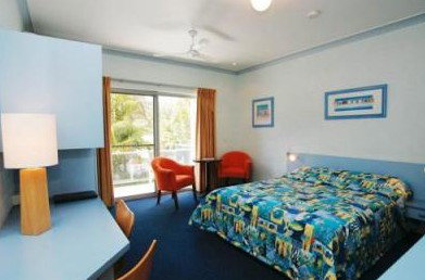 Blueys By The Beach Motel - Accommodation Burleigh 3