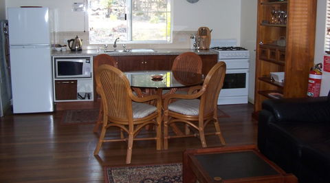 Jarrah Glen Cabins - Accommodation Burleigh 0
