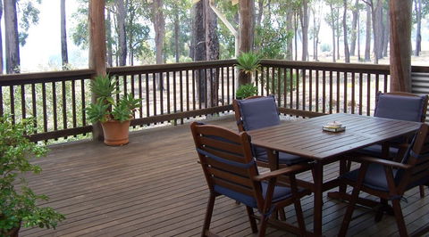 Jarrah Glen Cabins - Accommodation Burleigh 4