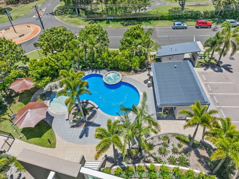 Akama Resort - Accommodation Burleigh 2