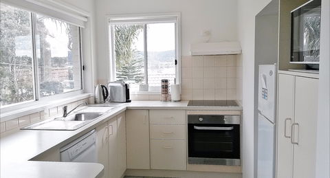 Beachcomber Apartments - Accommodation Burleigh 2