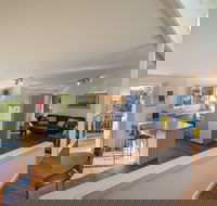 Breeze in Mollymook Beach - Accommodation Burleigh