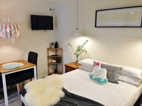 Canberra Furnished Accommodation - Accommodation Burleigh 1