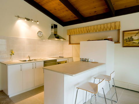 Chisholm Heights CBD Accommodation - Accommodation Burleigh 2