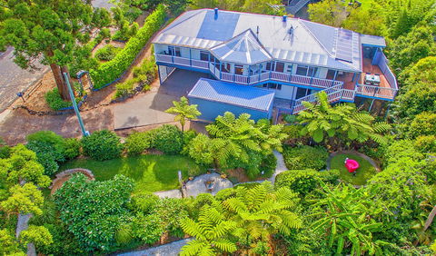 Cloud 9 Cliff Top Eagle Heights - Accommodation Burleigh 0