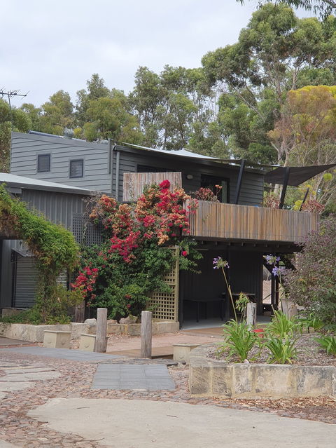 La Cabane Retreat - Accommodation Burleigh 0