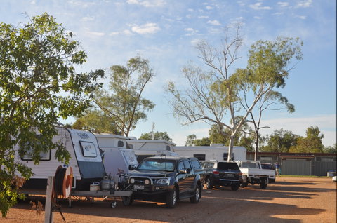 Lightning Ridge Holiday Park - Accommodation Burleigh 0