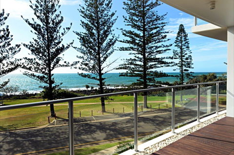 Manta Bargara Resort - Accommodation Burleigh 0
