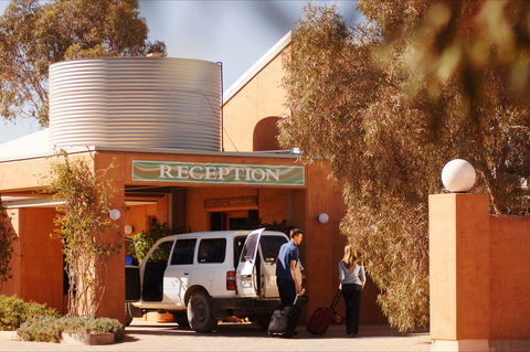 Mud Hut Motel - Accommodation Burleigh 1