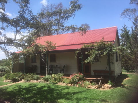 Red Hill Cottage - Accommodation Burleigh 0