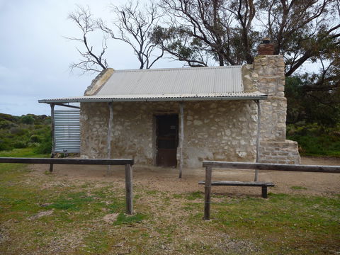 Shepherds Hut - Accommodation Burleigh 0