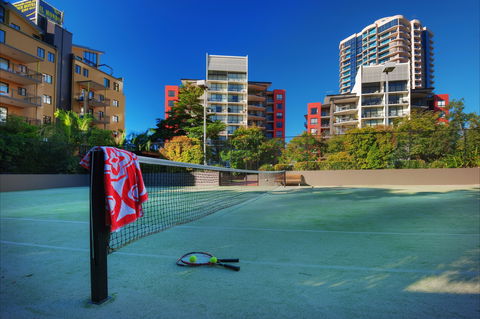 The Docks On Goodwin - Accommodation Burleigh 2