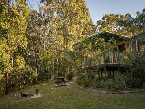 Tuckers Rocks Cottage - Accommodation Burleigh 0