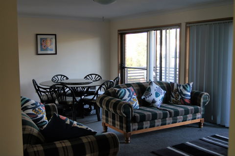 Ulladulla Rennies Beach House And Studio - Accommodation Burleigh 2