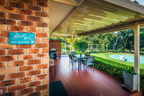 A Larks Nest - Accommodation Burleigh 1