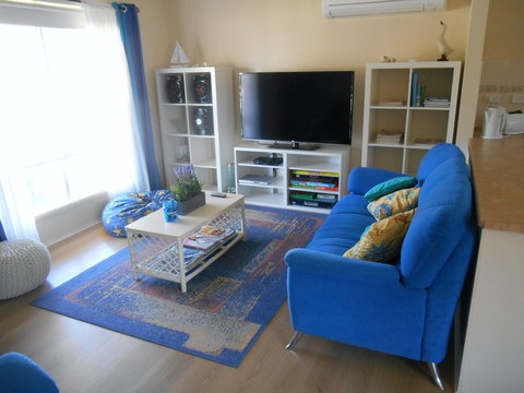 At The Beach - Accommodation Burleigh 2