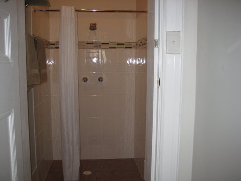 B And B On Bettington - Accommodation Burleigh 2