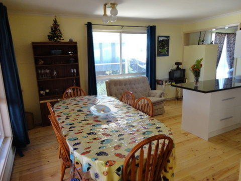 Barclays - Accommodation Burleigh 2