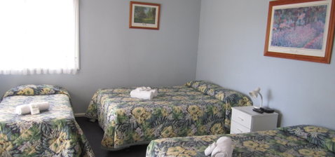 Canberran Lodge - Accommodation Burleigh 1