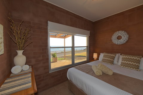 Cape View Cottage - Accommodation Burleigh 1