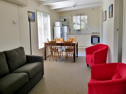 Capertee Cottage - Accommodation Burleigh 1