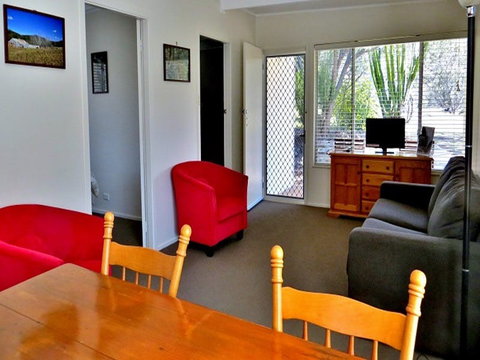 Capertee Cottage - Accommodation Burleigh 2