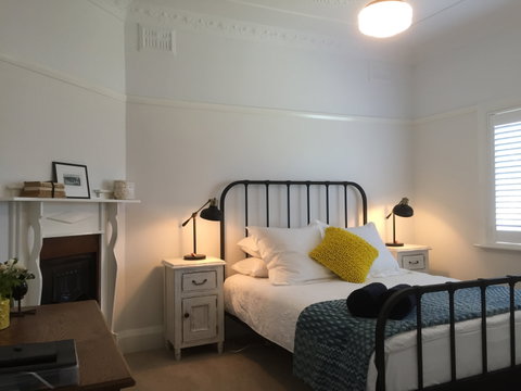 Casey Street Suite And Studio - Accommodation Burleigh 1