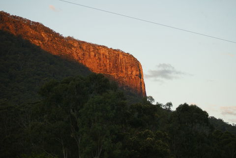Cave Rock Cottages - Accommodation Burleigh 1