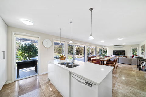 CUB Country House - Berry - Accommodation Burleigh 2
