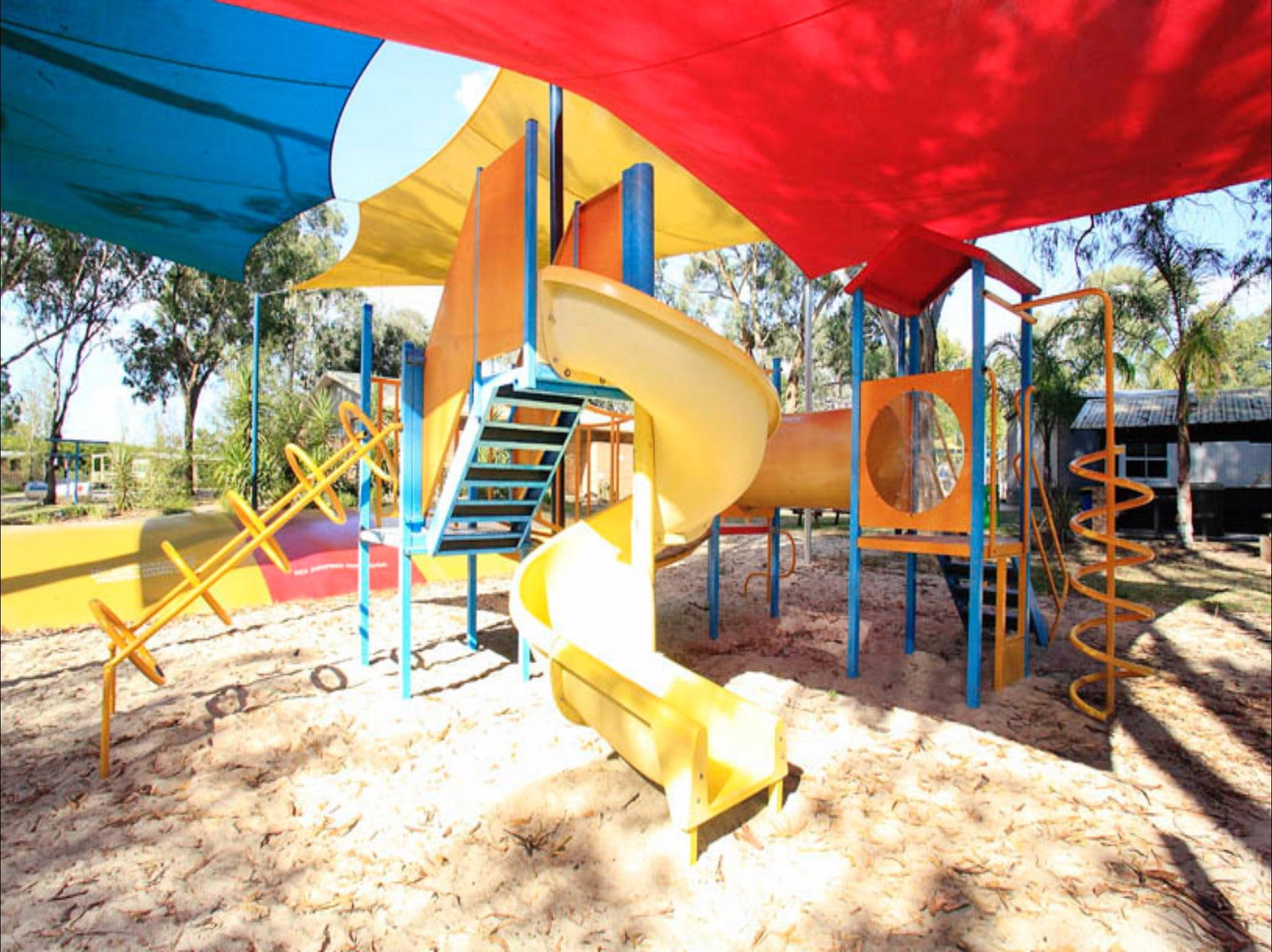  Accommodation Burleigh