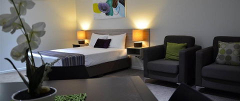EconoLodge Beachside Motel - Accommodation Burleigh 1